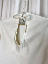 • SAMPLE • WHITE PEPPER TOP [ Cream Linen / Cotton, Long Sleeves, Size Small / Medium ]