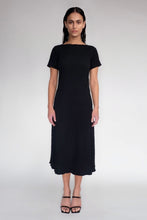 DRIZZLE SHORT SLEEVED DRESS [ Black Cotton, Crinkled Texture ]