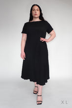 DRIZZLE SHORT SLEEVED DRESS [ Black Cotton, Crinkled Texture ]