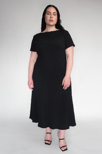 DRIZZLE SHORT SLEEVED DRESS [ Black Cotton, Crinkled Texture ]