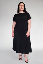 DRIZZLE SHORT SLEEVED DRESS [ Black Cotton, Crinkled Texture ]