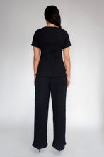 DRIZZLE SHORT SLEEVED TOP [ Black Cotton, Crinkled Texture ]