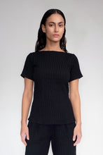 DRIZZLE SHORT SLEEVED TOP [ Black Cotton, Crinkled Texture ]