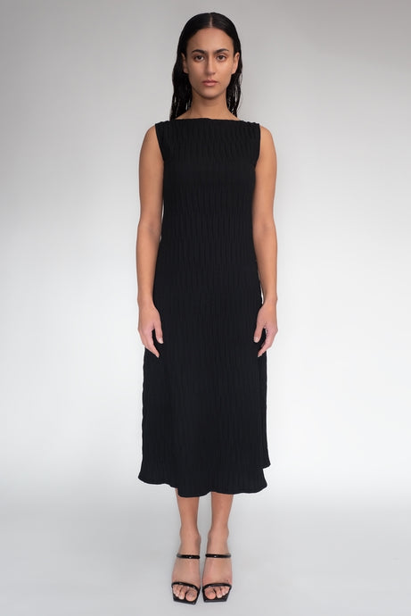 DRIZZLE SLEEVELESS DRESS [ Black Cotton, Crinkled Texture ]