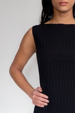 DRIZZLE SLEEVELESS DRESS [ Black Cotton, Crinkled Texture ]