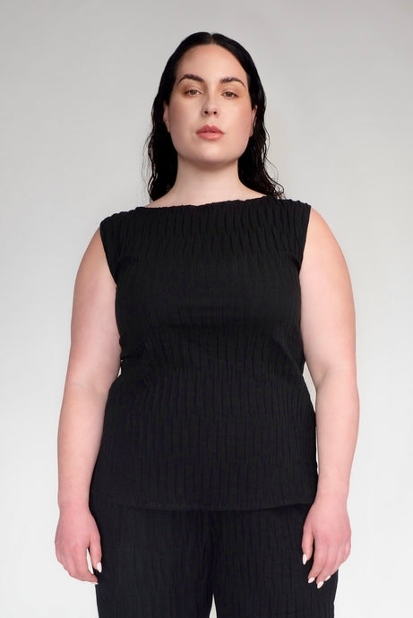 DRIZZLE SLEEVELESS TANK [ Black Cotton, Crinkled Texture ]