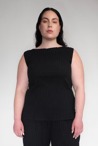DRIZZLE SLEEVELESS TANK [ Black Cotton, Crinkled Texture ]