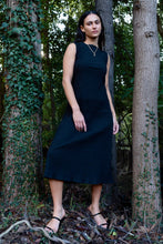 DRIZZLE SLEEVELESS DRESS [ Black Cotton, Crinkled Texture ]