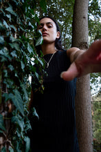 DRIZZLE SLEEVELESS TANK [ Black Cotton, Crinkled Texture ]