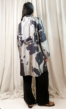 • PRE-LOVED • Silk Printed Shirt Jacket [ Silver Grey, Navy Blue, Size Large ]